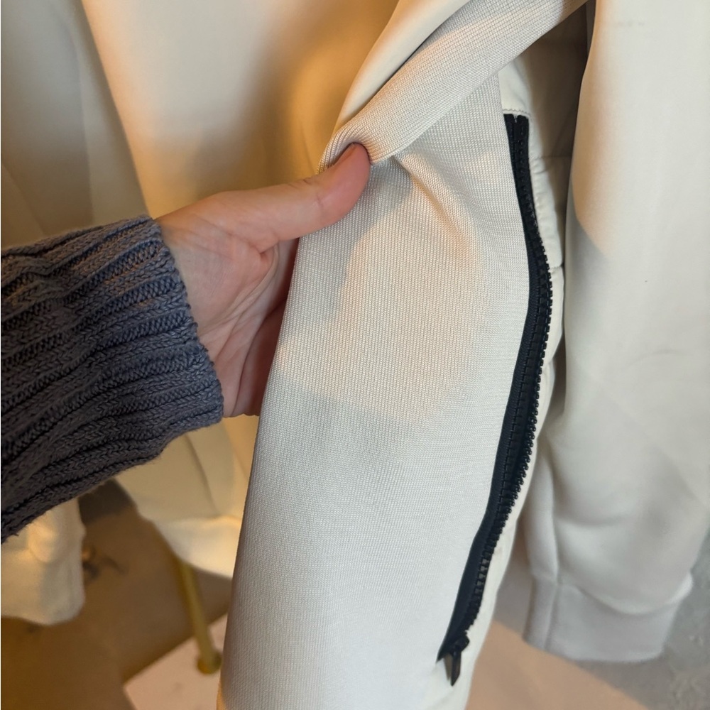 Asher Cream Puffer Jacket size XL‎ - Picture 7 of 8